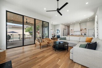 703 Serene Estates Dr in Austin, TX - Building Photo - Building Photo