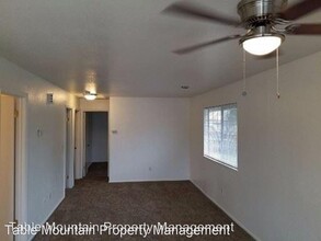 1608 Bridge St in Oroville, CA - Foto de edificio - Building Photo