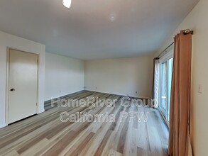 2568 Seahorse Ave in Ventura, CA - Building Photo - Building Photo