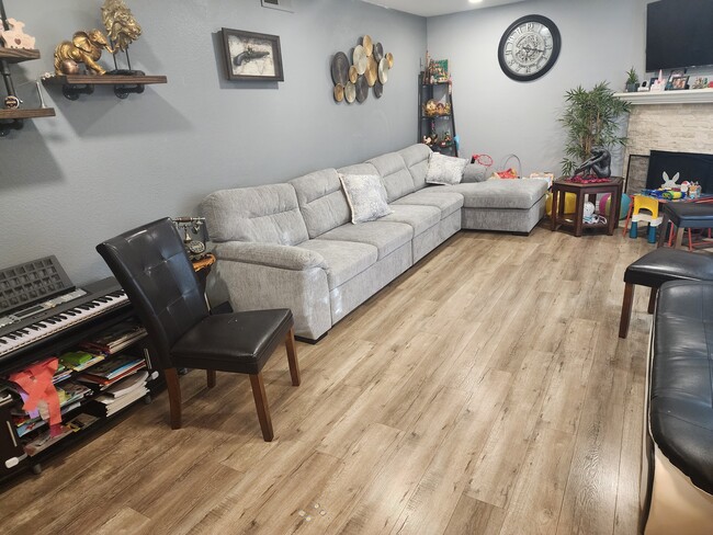9929 Maya Linda Rd in San Diego, CA - Building Photo - Building Photo