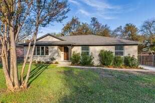 2386 Chart Dr in Dallas, TX - Building Photo