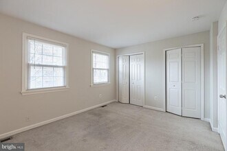 1204 N Wayne St in Arlington, VA - Building Photo - Building Photo