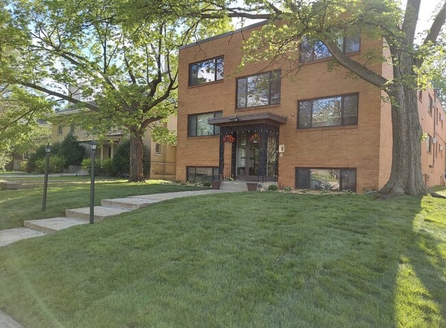 property at 2210 Pillsbury Ave
