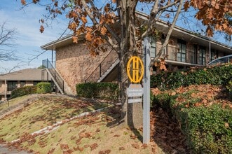 The Fairways in Birmingham, AL - Building Photo - Building Photo