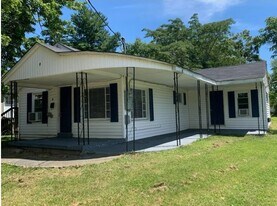 78 3rd St in Peebles, OH - Building Photo