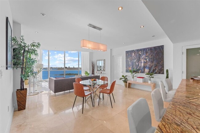 665 NE 25th St in Miami, FL - Building Photo - Building Photo