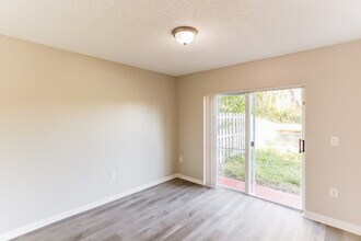 15321 SW 46th Ct in Miramar, FL - Foto de edificio - Building Photo