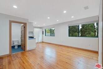 1/2 N Figueroa St in Los Angeles, CA - Building Photo - Building Photo