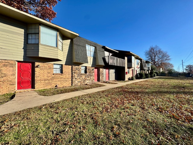 1701 S West End St in Springdale, AR - Building Photo