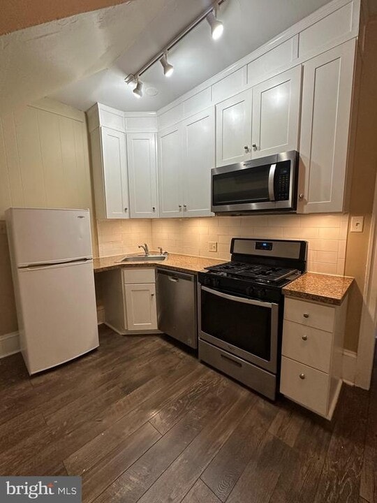 224 W 14th St in Wilmington, DE - Building Photo