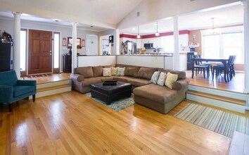 2617 Baytree Dr in Greensboro, NC - Building Photo - Building Photo