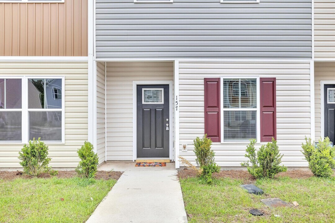 157 Buckhorn Ave in Holly Ridge, NC - Building Photo