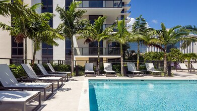 Griffis West Palm in West Palm Beach, FL - Building Photo - Building Photo