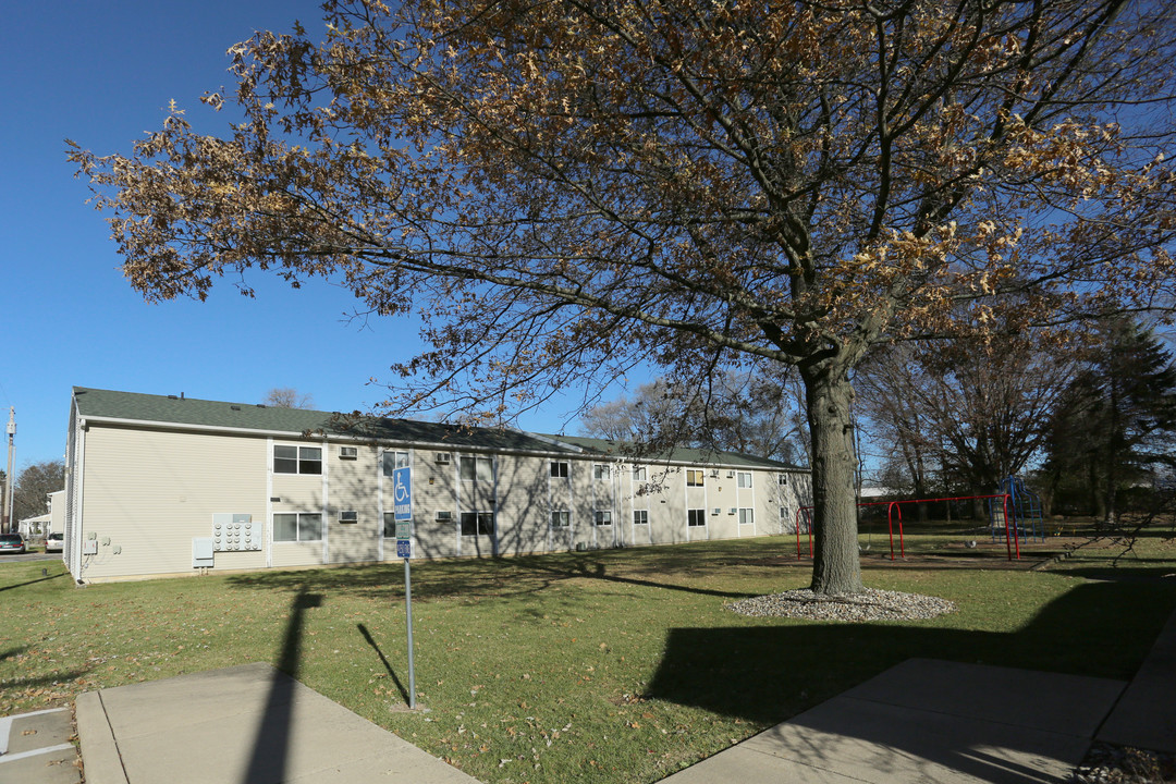 Somerton Apartments in Clyde, OH - Building Photo