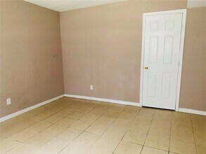 5625 Antoine Dr in Houston, TX - Building Photo - Building Photo