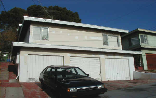 4816 Daisy St in Oakland, CA - Foto de edificio - Building Photo