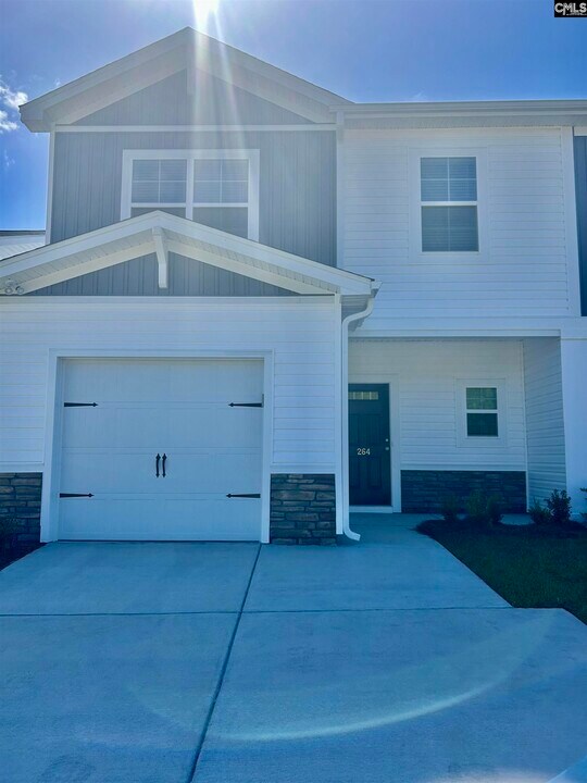 264 S Lake Ct in Lexington, SC - Building Photo