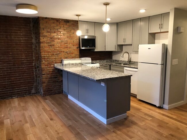 24 Bradford St, Unit 2