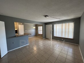 815 Walnut Ave in McAllen, TX - Building Photo - Building Photo