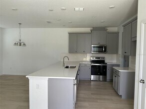 11465 Sunsail Ave in Orlando, FL - Building Photo - Building Photo