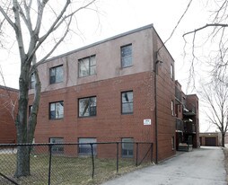 2956 Keele St in Toronto, ON - Building Photo