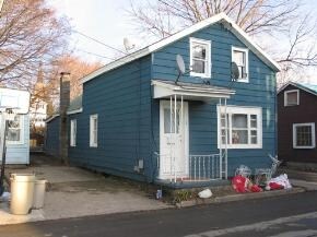 11 NW Ninth St in Oswego, NY - Foto de edificio