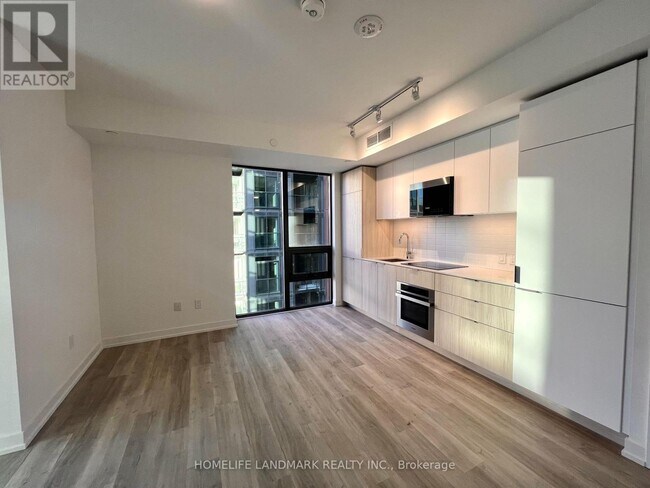 28 Eastern Ave