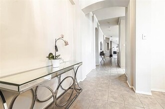 18667 Gibbons Dr in Dallas, TX - Building Photo - Building Photo