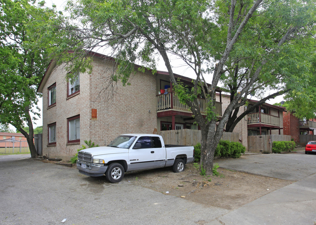 8909 Parkfield Dr in Austin, TX - Foto de edificio