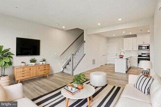 44488 Wolfhound Sq in Ashburn, VA - Building Photo - Building Photo