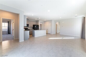 747 N Water St in Henderson, NV - Building Photo - Building Photo