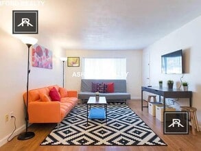 79 Thingvalla Ave in Belmont, MA - Foto de edificio - Building Photo