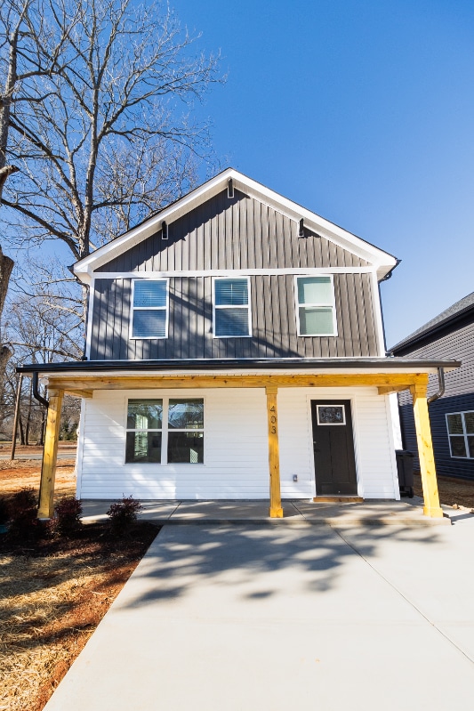 property at 403 E Union St