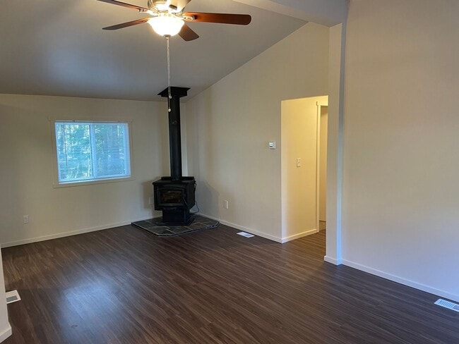 4529 N Siesta Pl in Oak Harbor, WA - Building Photo - Building Photo