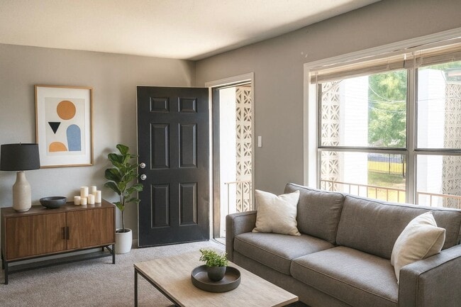 1137 Whitaker Dr, Unit Garden View - 1 Bedroom