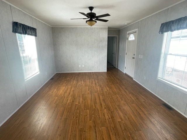 33 Geneva Rd in Lakehurst, NJ - Foto de edificio - Building Photo