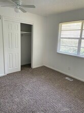 1912 Heatherwood Dr in Lawrence, KS - Building Photo - Building Photo