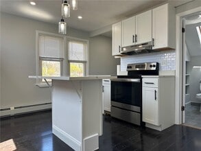 143 Blackamore Ave in Cranston, RI - Building Photo - Building Photo