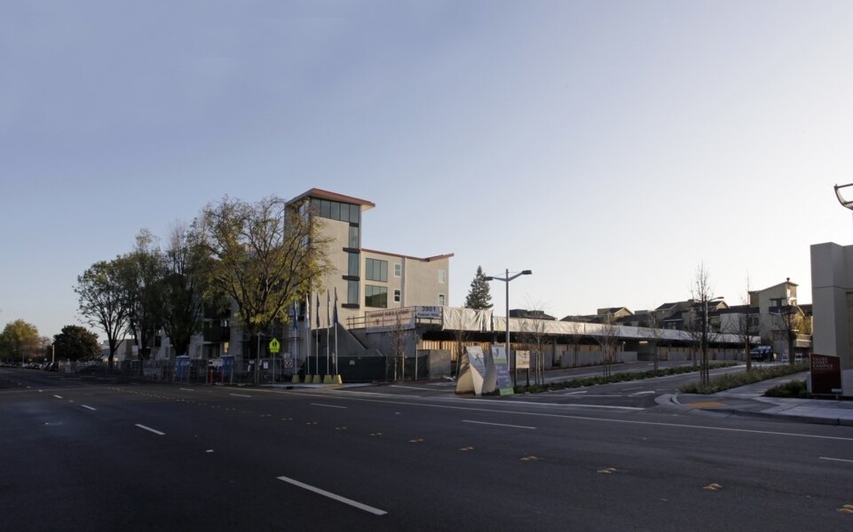 Altaire in Palo Alto, CA - Building Photo