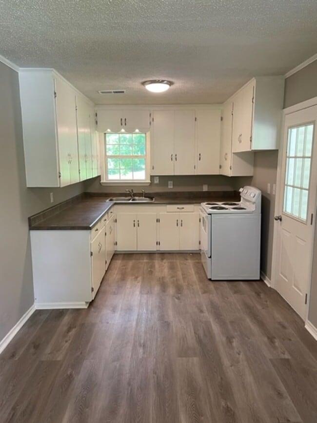 252 Co Rd 1145 in Tupelo, MS - Building Photo - Building Photo
