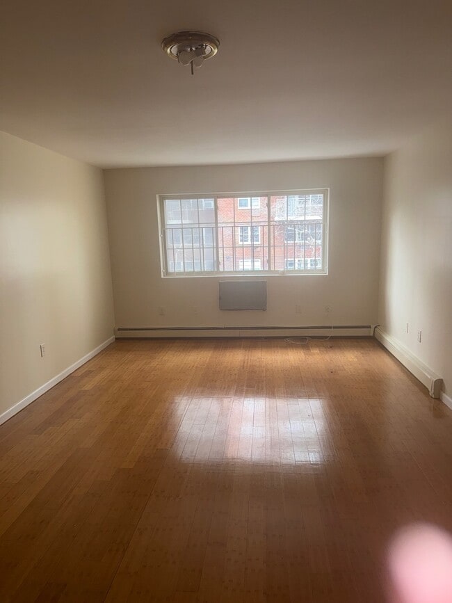 XX48 Olinville Ave in Bronx, NY - Building Photo - Building Photo