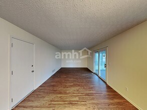 5881 O'Reily Dr in Galloway, OH - Building Photo - Building Photo