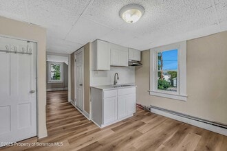 918 Maple St in Scranton, PA - Building Photo - Building Photo
