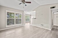 700 Daniel Ellis Dr in Charleston, SC - Building Photo - Building Photo