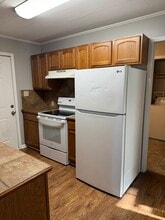 405 E Spruce St in Crowley, LA - Building Photo - Building Photo