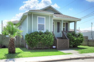 1413 Kirwin St in Galveston, TX - Building Photo - Building Photo