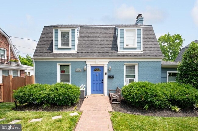 property at 1116 44th Pl SE