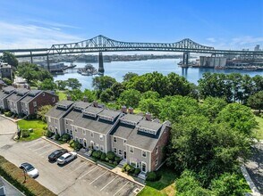 30 Breakwater Cove in Chelsea, MA - Building Photo - Building Photo