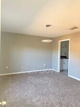 12136 MIracle Mile Dr in Riverview, FL - Building Photo - Building Photo