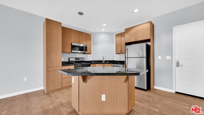 property at 1408 W Washington Blvd